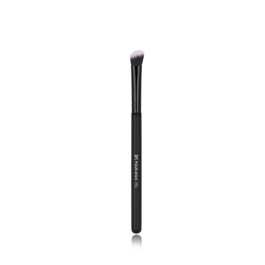 ANGLED EYESHADOW BRUSH